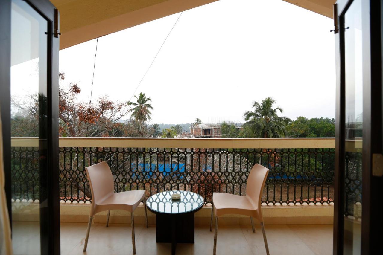 The Sea Horse Resort Baga Bagian luar foto